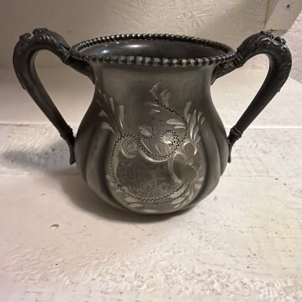 VINTAGE ANTIQUE NEW AMSTERDAM SILVER CO. SUGAR BOWL WITH ETCHING #115